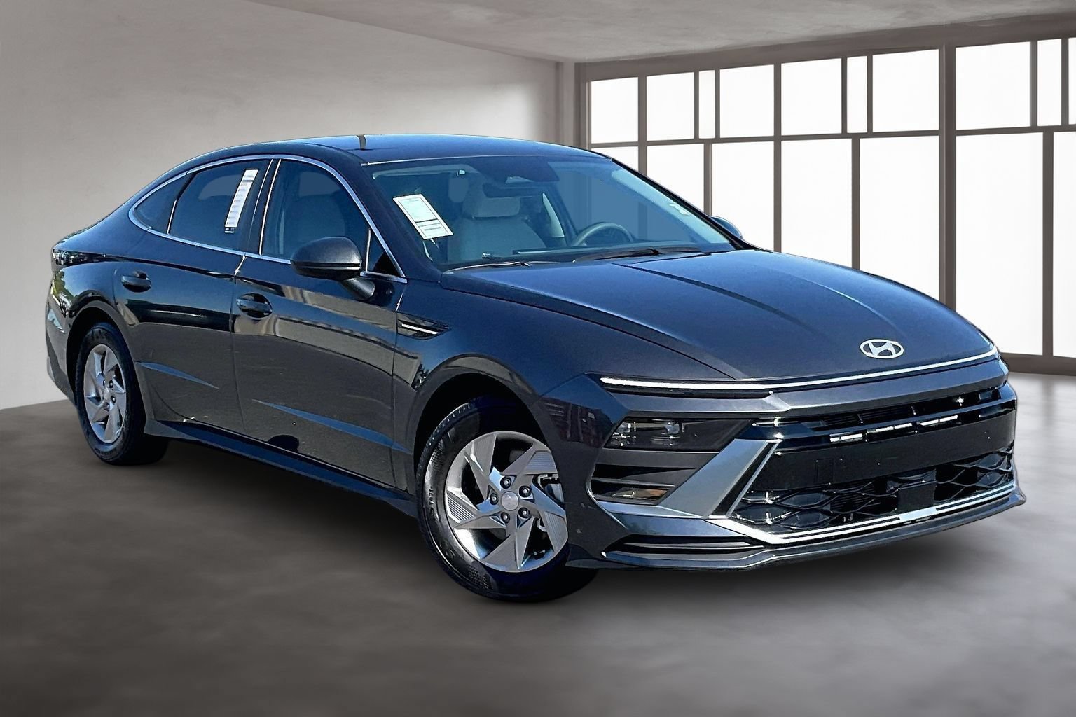 Certified 2025 Hyundai Sonata SE FWD image 1