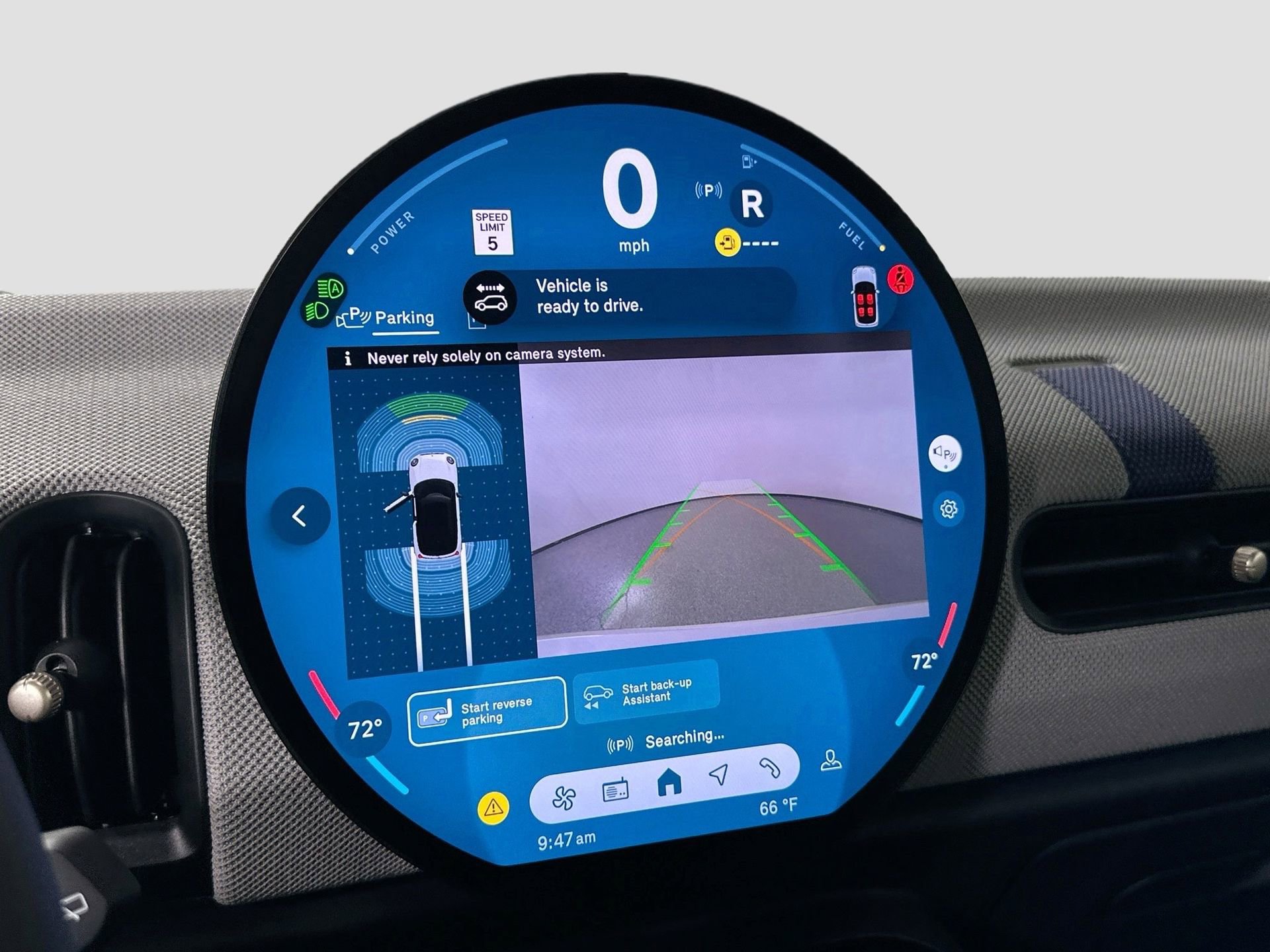 Used 2025 MINI Cooper 2-Door Hardtop image 17