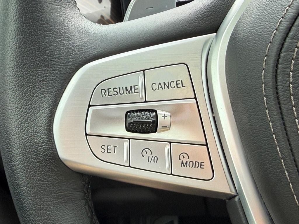 Used 2025 BMW X7 xDrive40i AWD/4WD image 18
