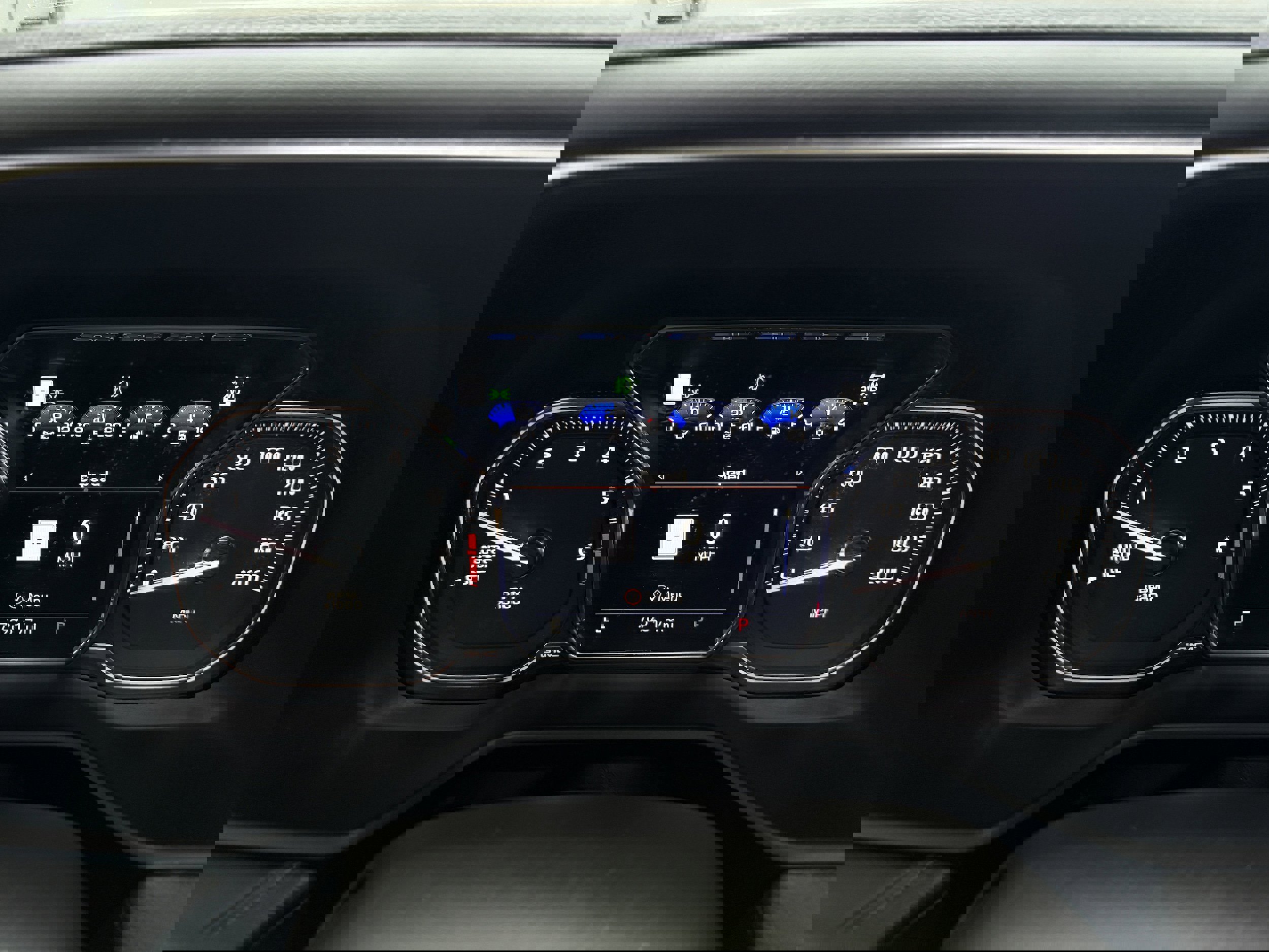 Used 2021 GMC Yukon Denali w/ Denali Premium Package image 18