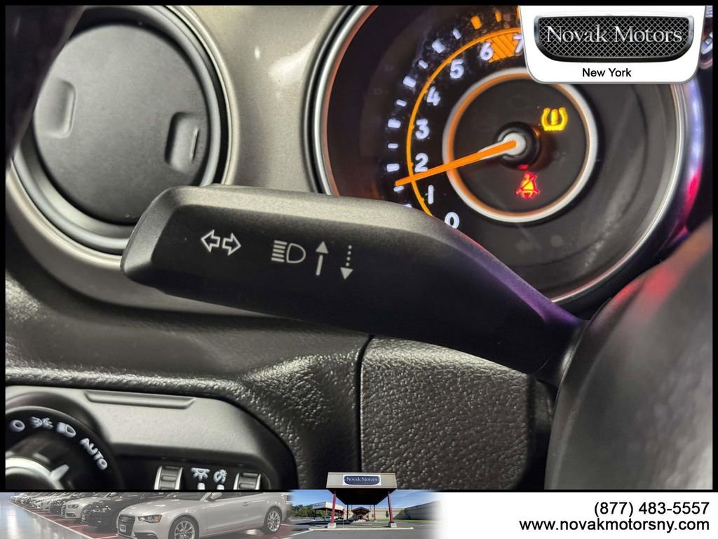 Used 2022 Jeep Wrangler Sport AWD/4WD image 17
