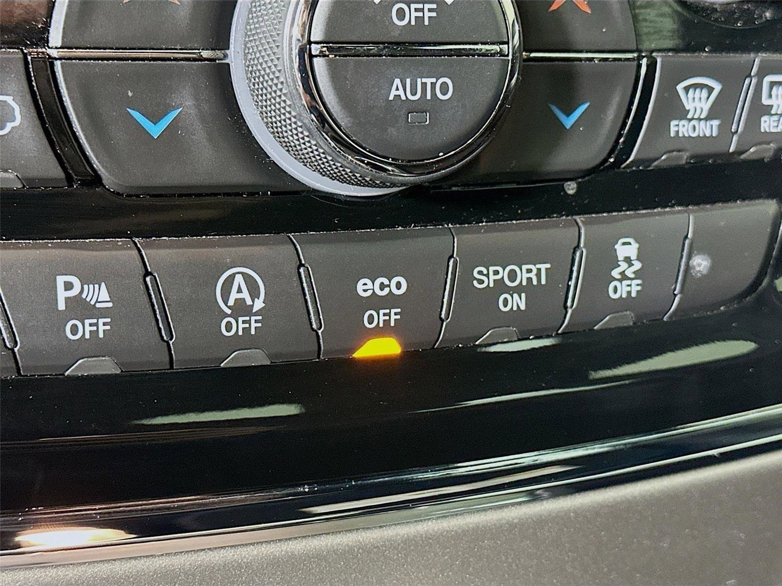 Used 2020 Jeep Grand Cherokee Altitude image 22