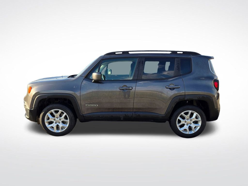 Used 2018 Jeep Renegade Latitude AWD/4WD image 7