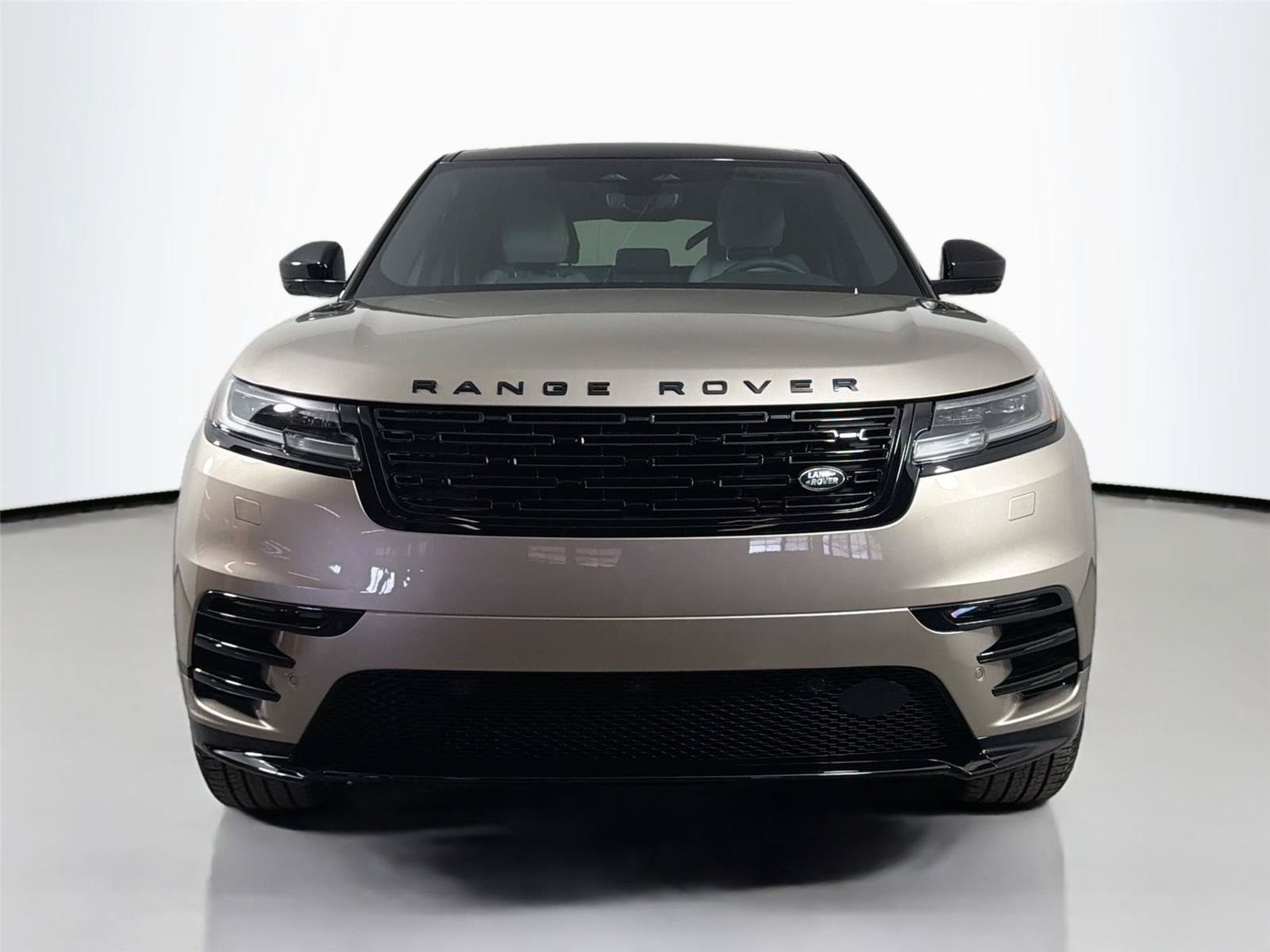 New 2026 Land Rover Range Rover Velar Dynamic SE AWD/4WD image 2