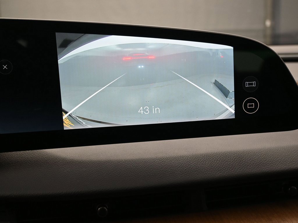 Used 2024 Lucid Air Touring image 11