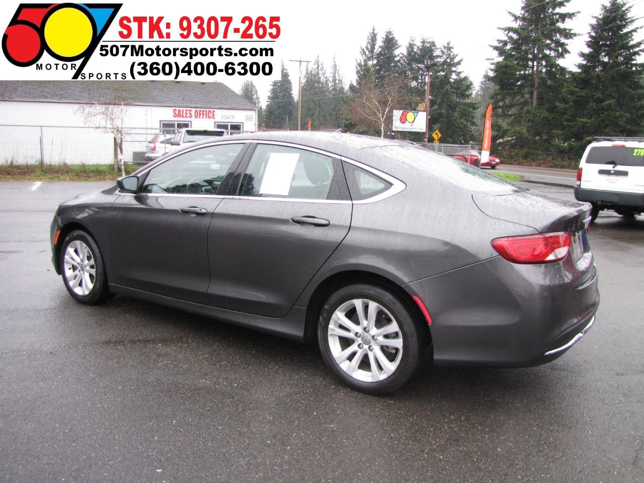 Used 2016 Chrysler 200 Limited FWD image 5