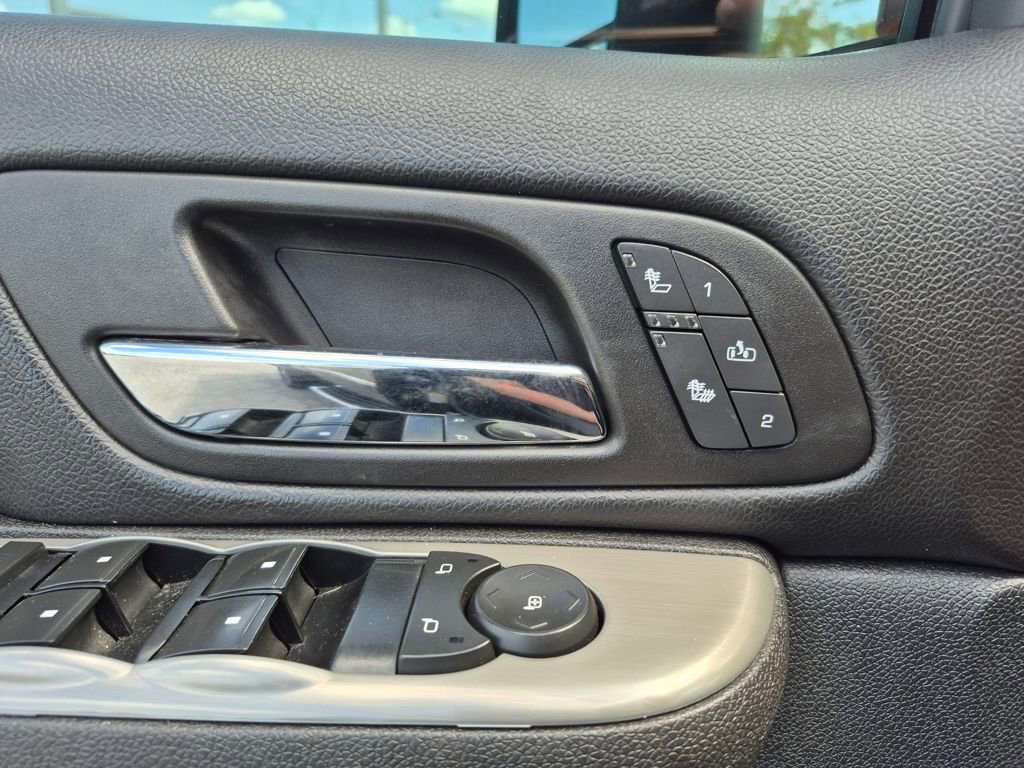 Used 2013 Chevrolet Silverado 2500 LTZ w/ LTZ Plus Package image 17
