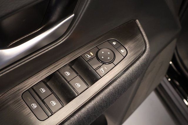 New 2026 Nissan Kicks SV w/ Cold Weather Package FWD image 10