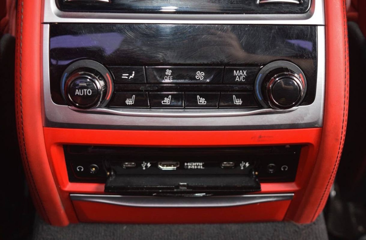 Used 2022 BMW M760i xDrive w/ Luxury Rear Seating Package image 65