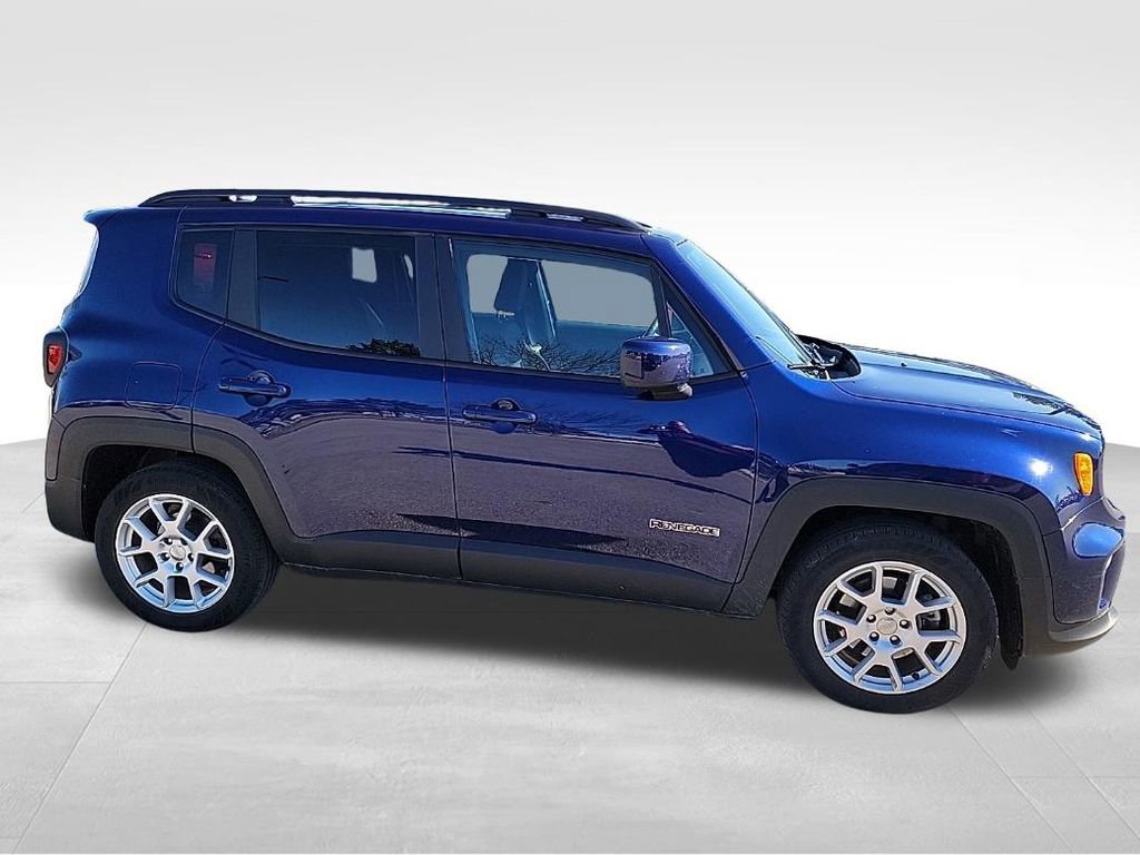 Used 2020 Jeep Renegade Latitude w/ Cold Weather Group image 19