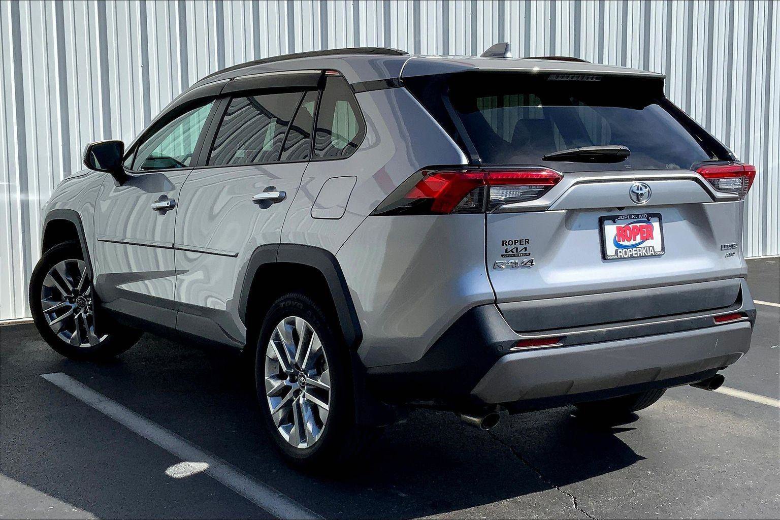 Used 2020 Toyota RAV4 Limited w/ All Weather Liner Package AWD/4WD image 10