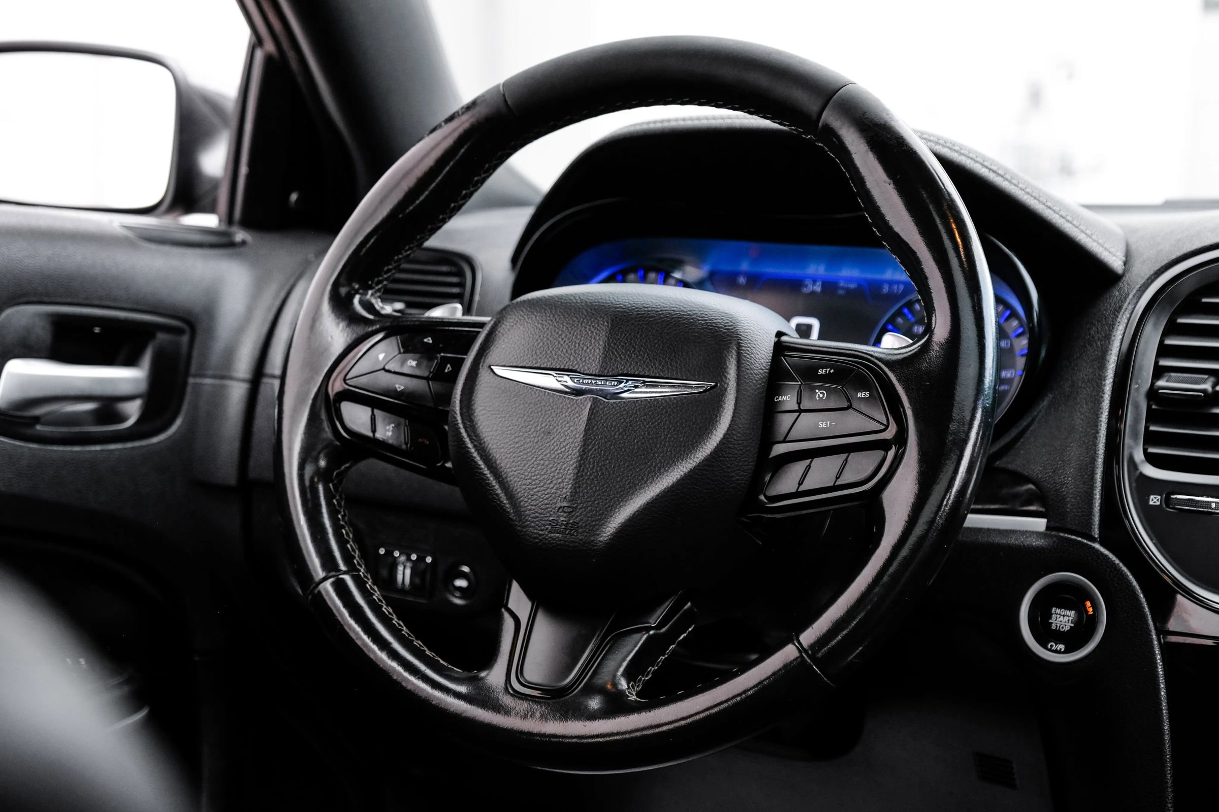 Used 2020 Chrysler 300 S RWD image 28