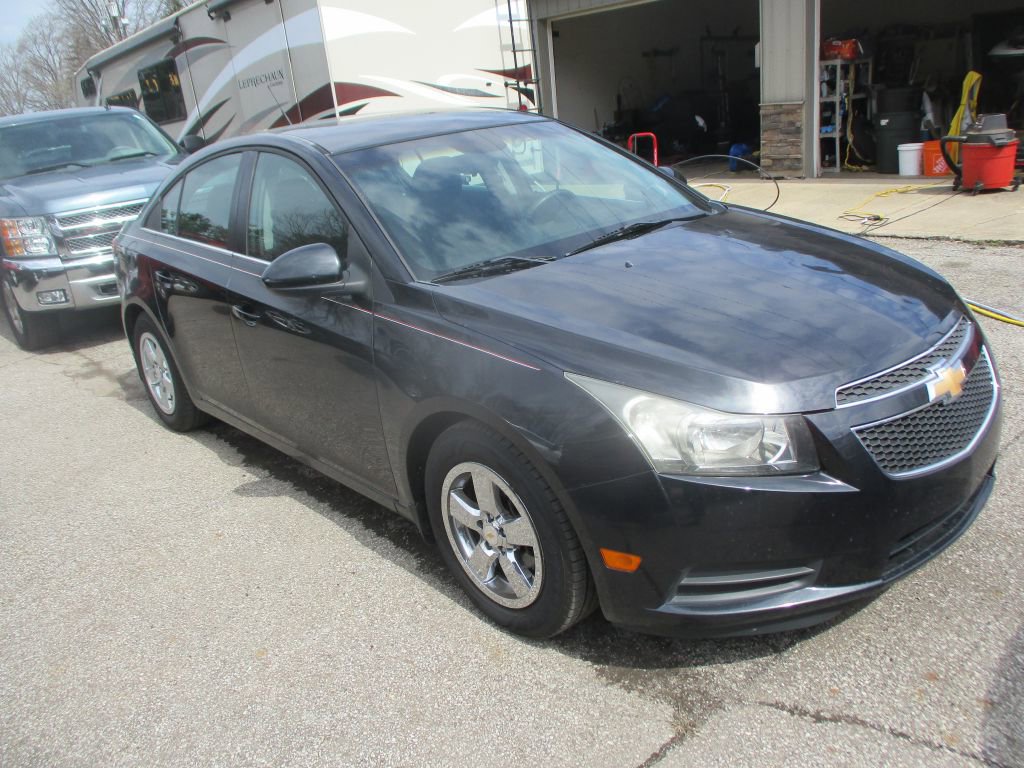 Used 2012 Chevrolet Cruze LT FWD image 2
