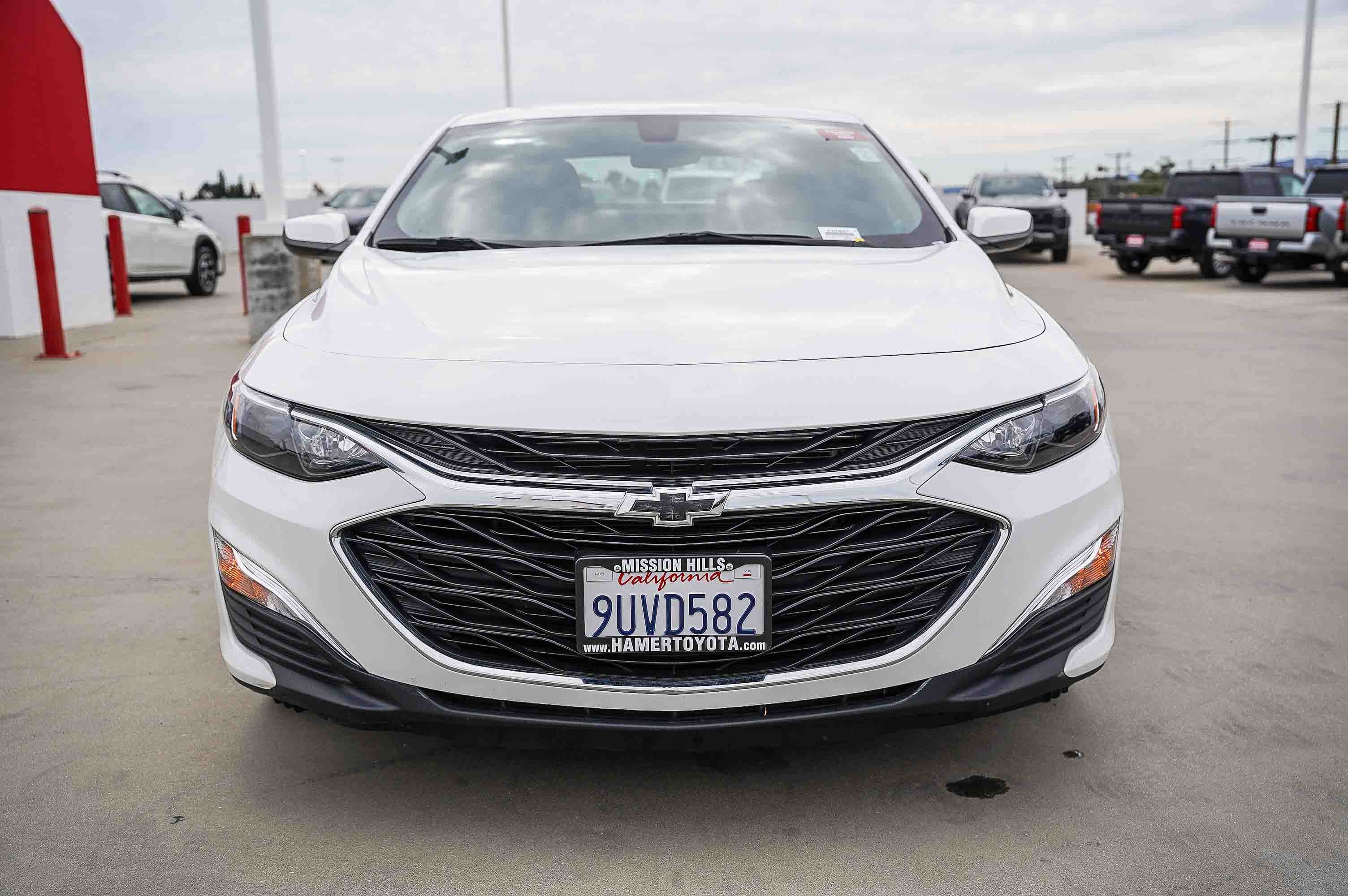 Used 2022 Chevrolet Malibu RS image 2