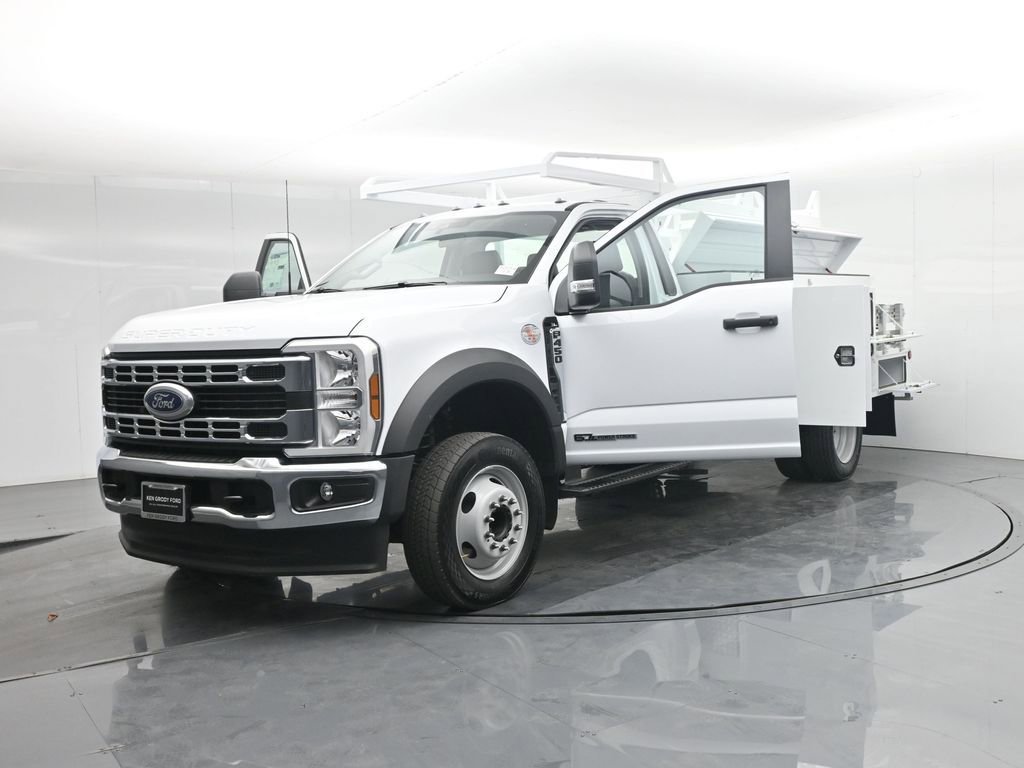 New 2025 Ford F450 XL w/ XL Chrome Package image 42