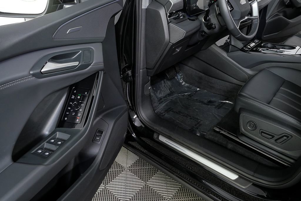 Certified 2025 Audi Q6 e-tron Premium Plus w/ Premium Plus image 8