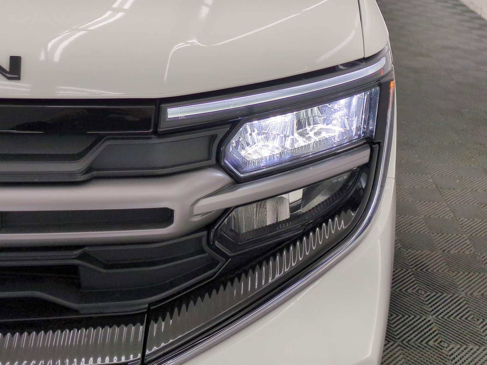 Used 2025 Ford Expedition Tremor AWD/4WD image 10