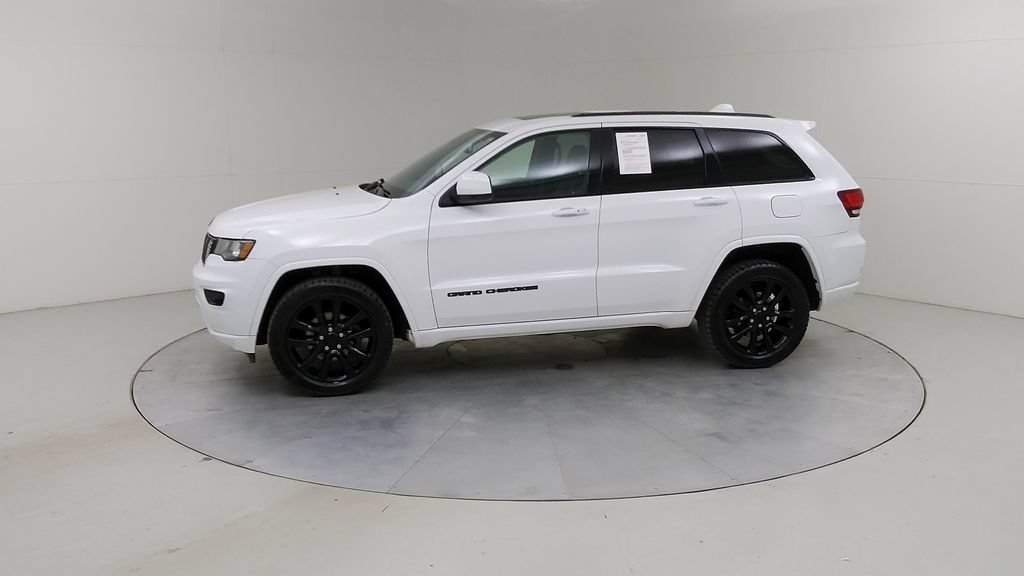 Used 2019 Jeep Grand Cherokee Altitude AWD/4WD image 19