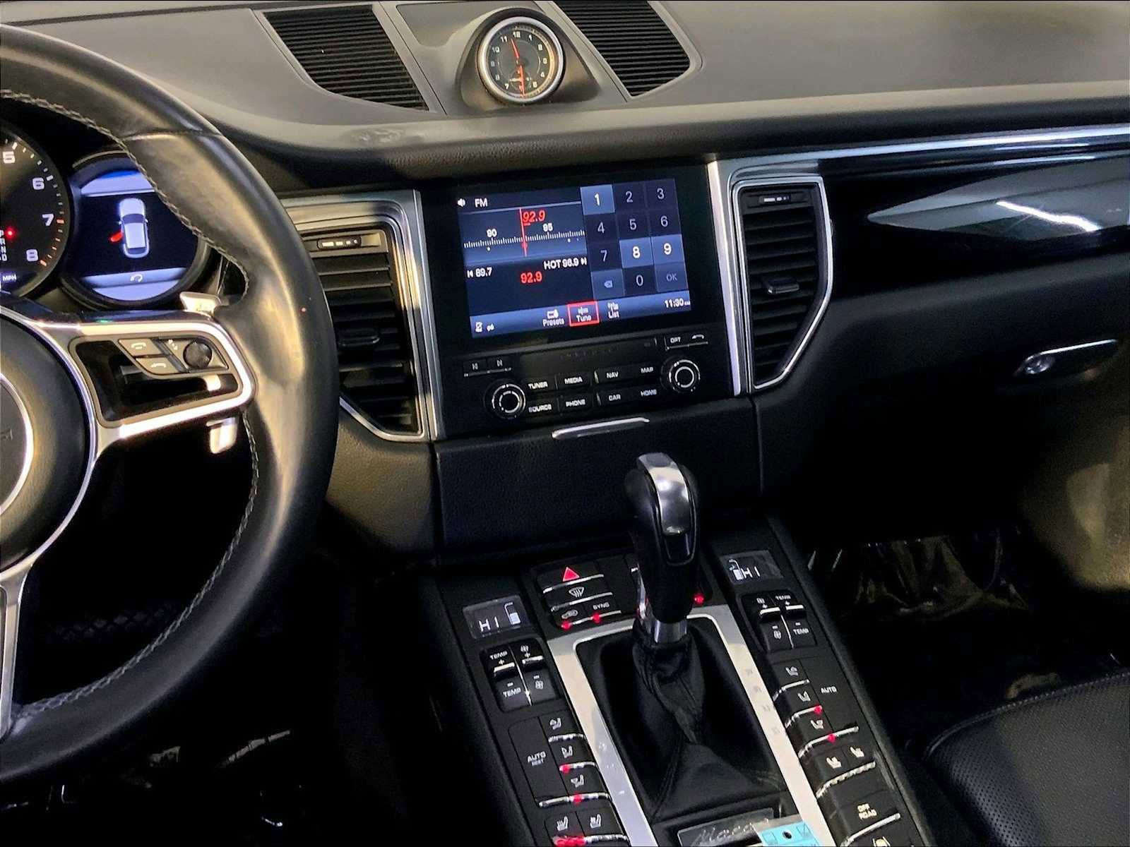 Certified 2017 Porsche Macan image 16