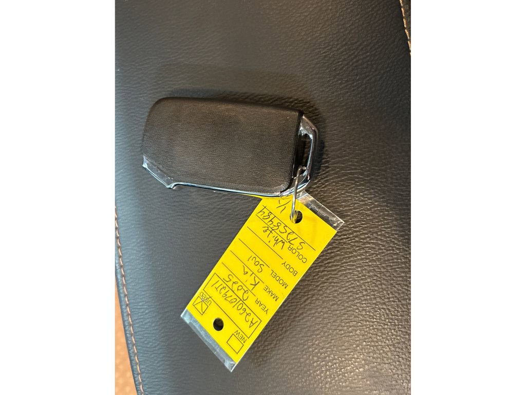 Used 2025 Kia Soul EX image 32