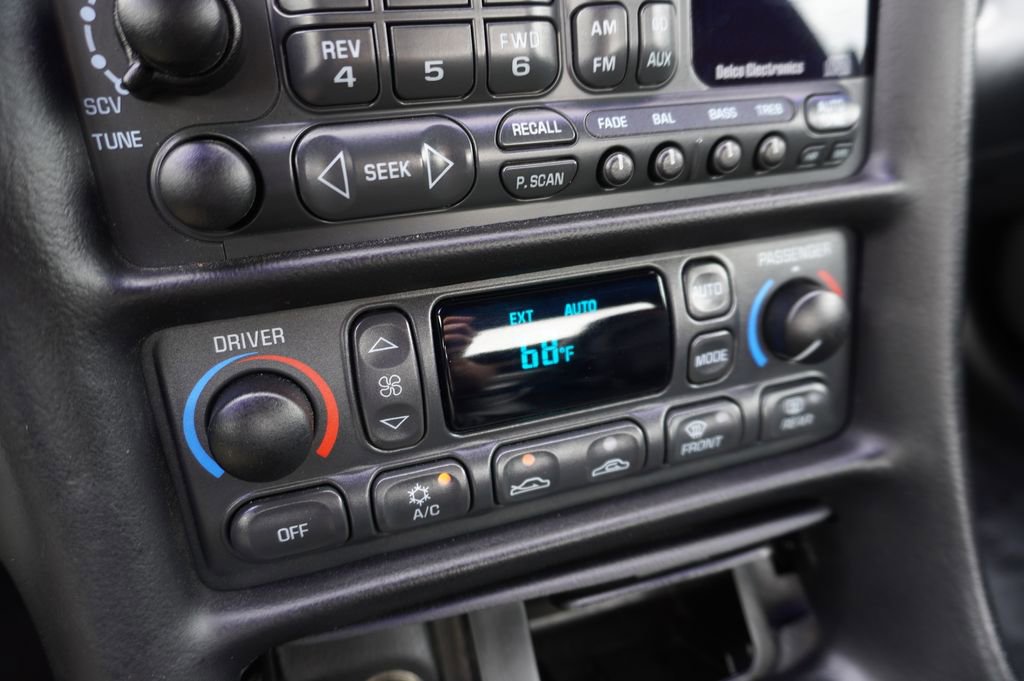 Used 2002 Chevrolet Corvette Z06 w/ Memory Pkg image 17