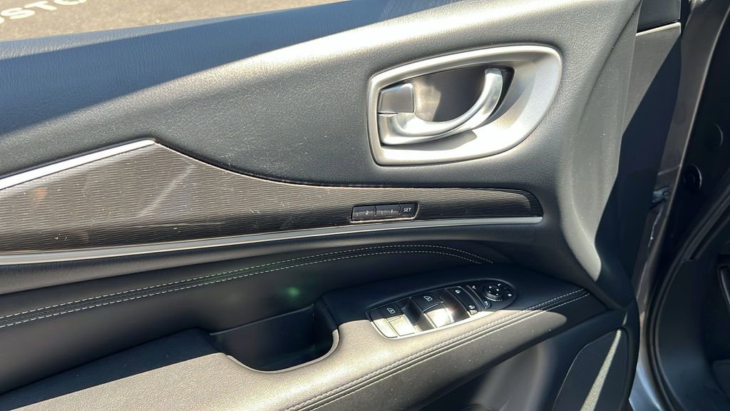 Used 2020 INFINITI QX60 Luxe w/ Essential Package image 21