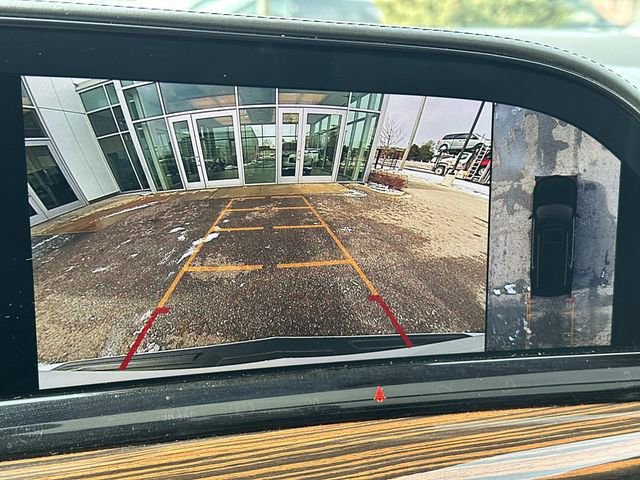 Used 2021 Cadillac Escalade Premium Luxury AWD/4WD image 29