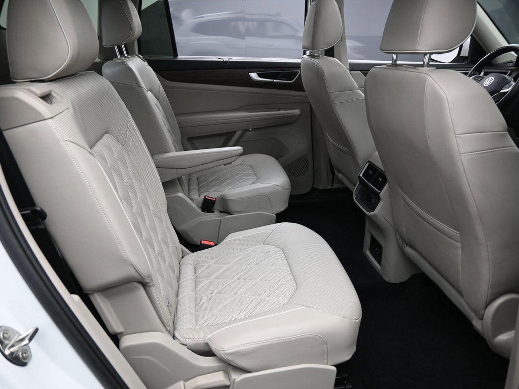 Used 2024 Volkswagen Atlas SEL Premium R-Line image 38
