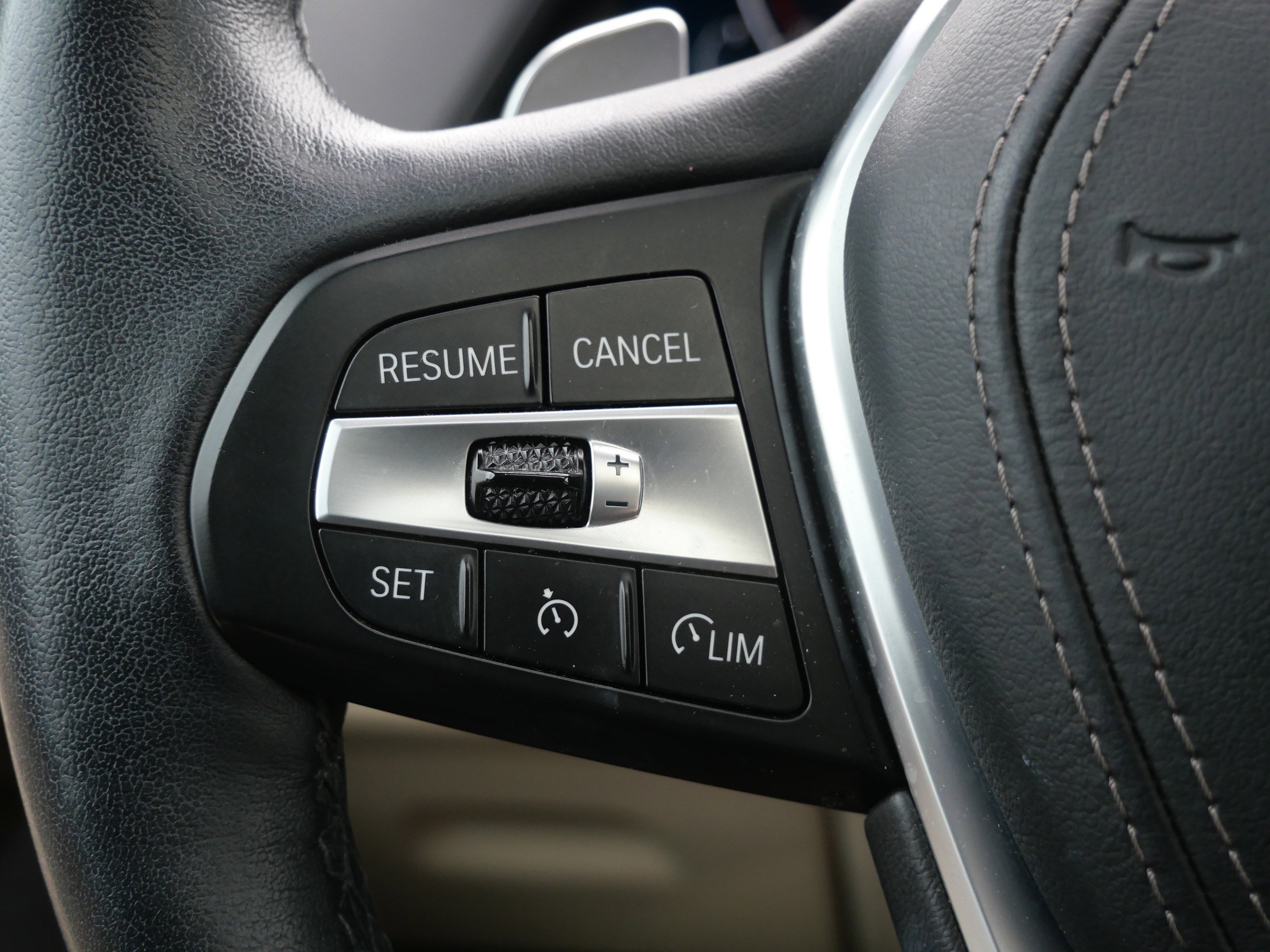 Used 2022 BMW X5 xDrive40i w/ Premium Package image 26