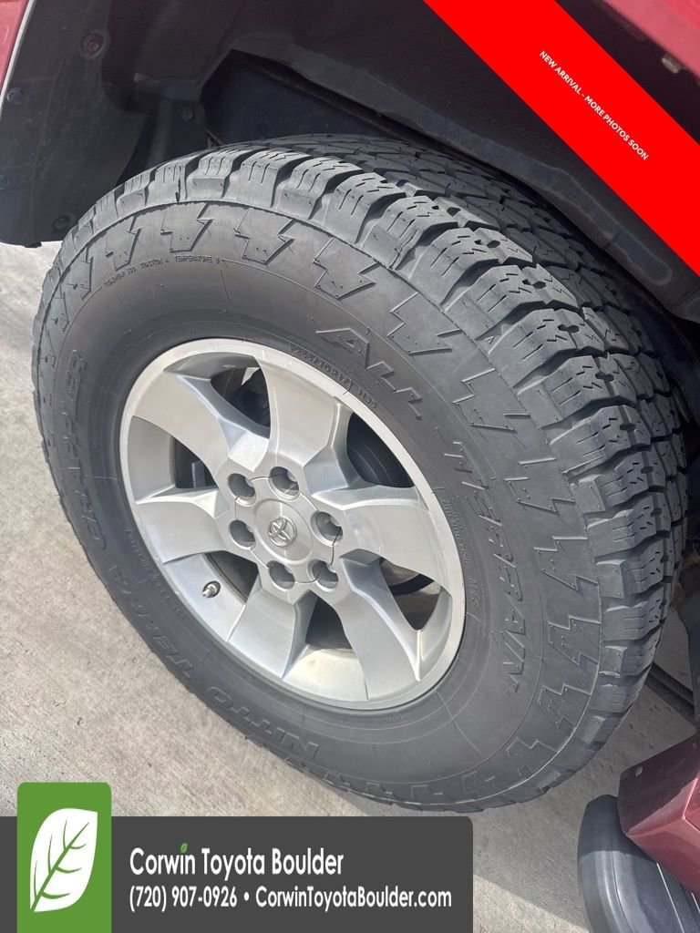 Used 2012 Toyota 4Runner SR5 image 11