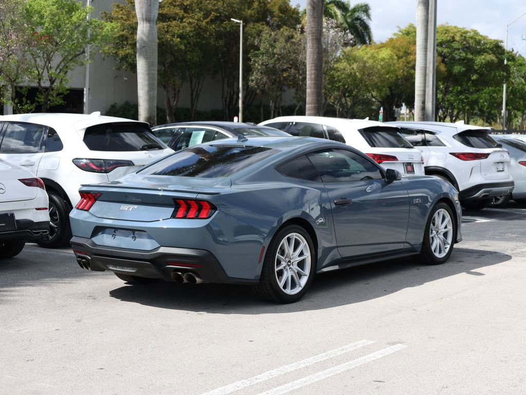 Used 2025 Ford Mustang GT Premium image 5