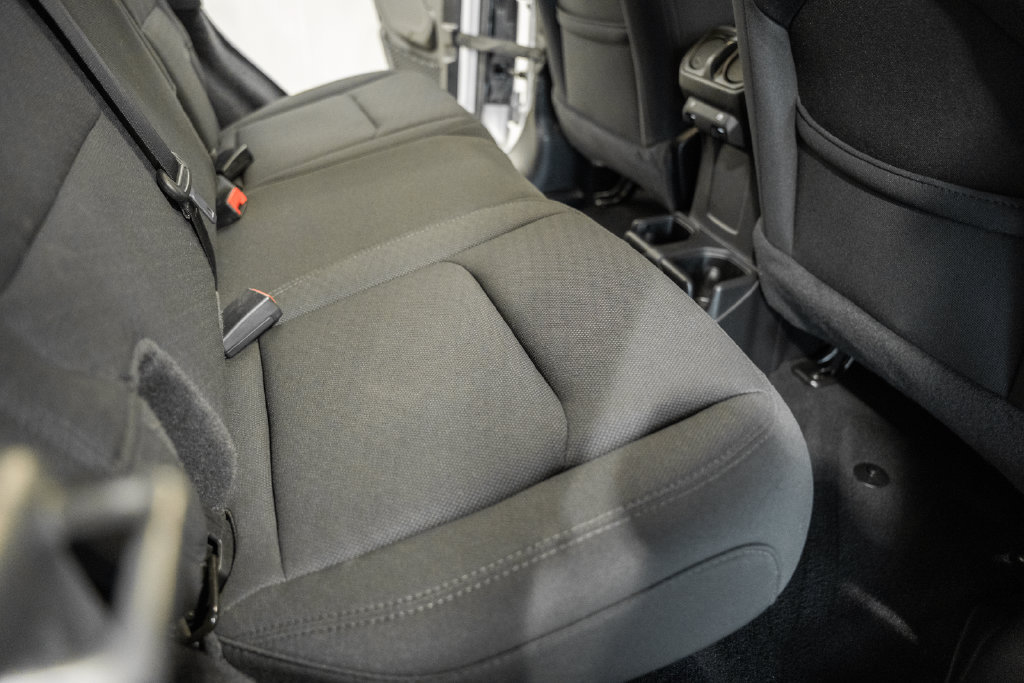 Used 2022 Jeep Wrangler Unlimited Sport AWD/4WD image 33