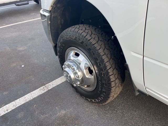 Used 2024 RAM 3500 Tradesman w/ Chrome Appearance Group image 33