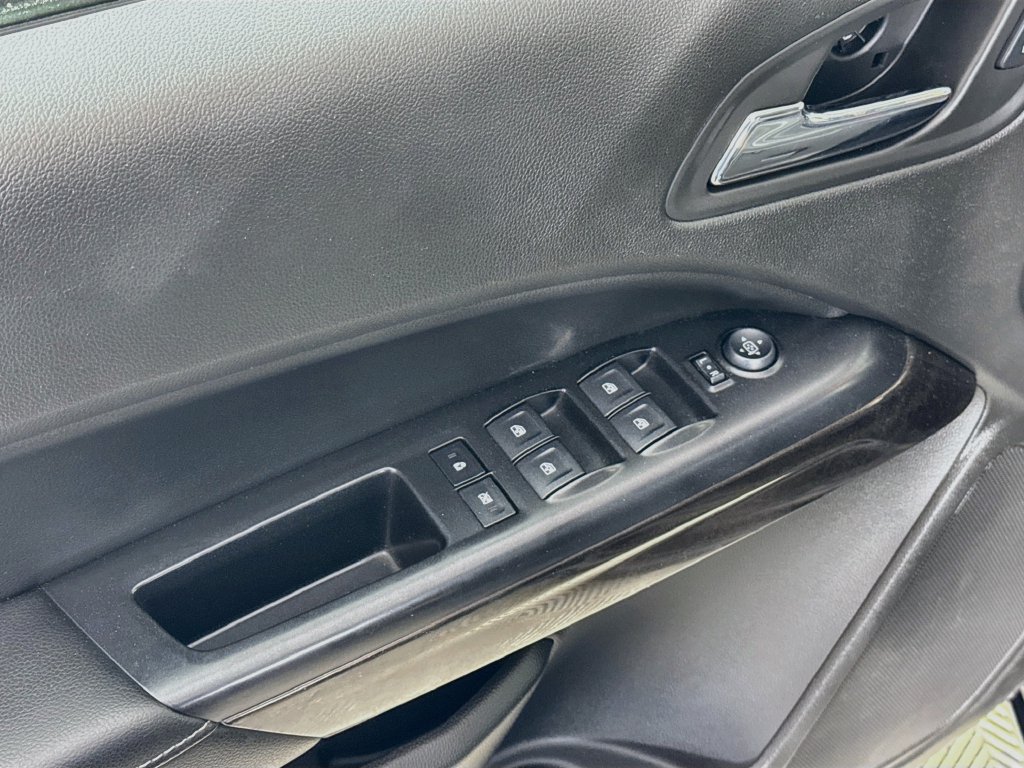 Used 2015 GMC Canyon SLE RWD image 18