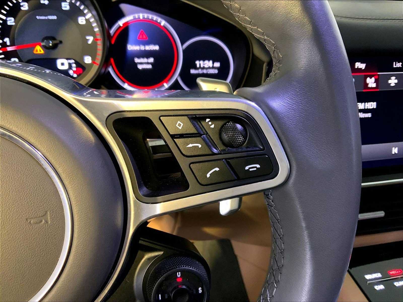 Used 2023 Porsche Cayenne Platinum Edition AWD/4WD image 28