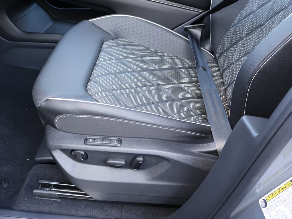 New 2026 Volkswagen Atlas SEL Premium R-Line image 42