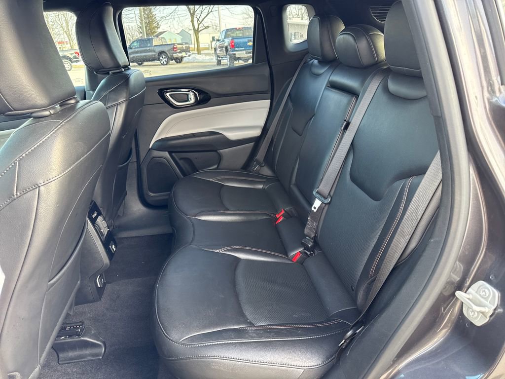 Used 2023 Jeep Compass Limited image 34