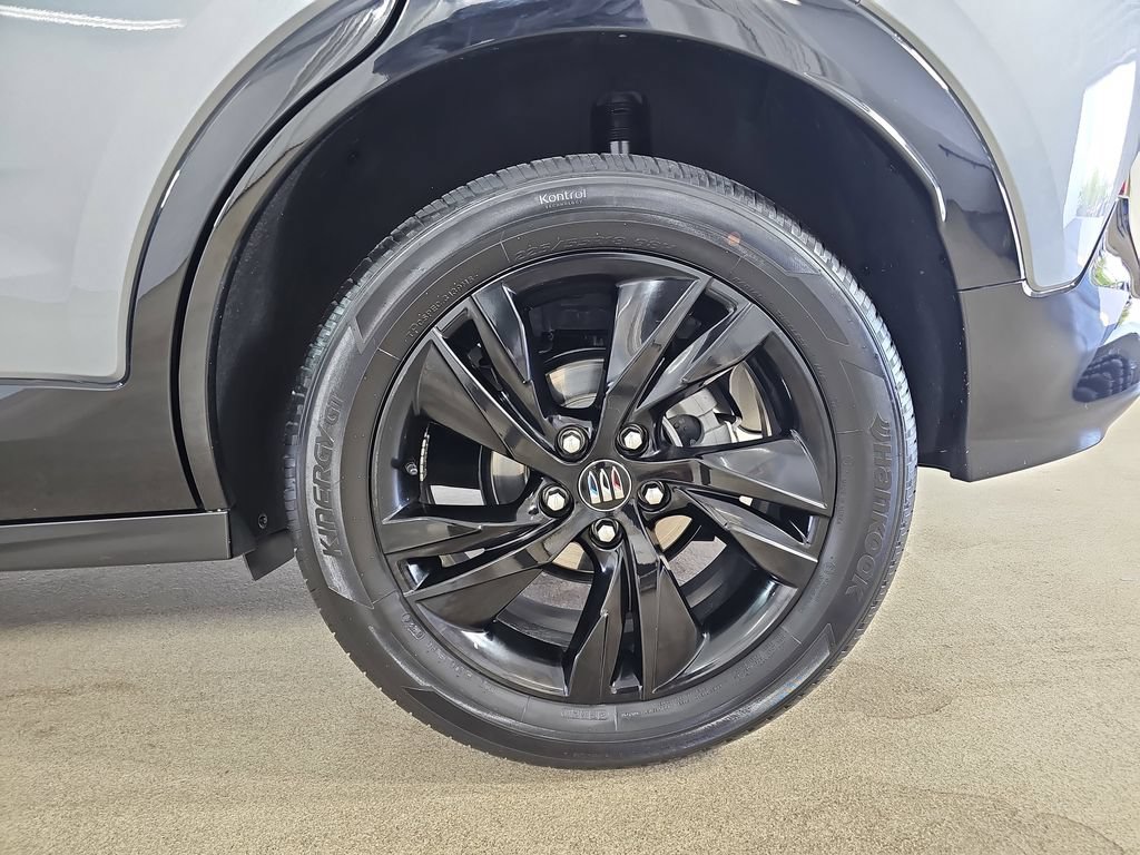Certified 2024 Buick Encore GX Sport Touring w/ Comfort Package AWD/4WD image 39