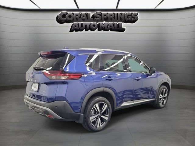 Used 2022 Nissan Rogue SL w/ SL Premium Package FWD image 3