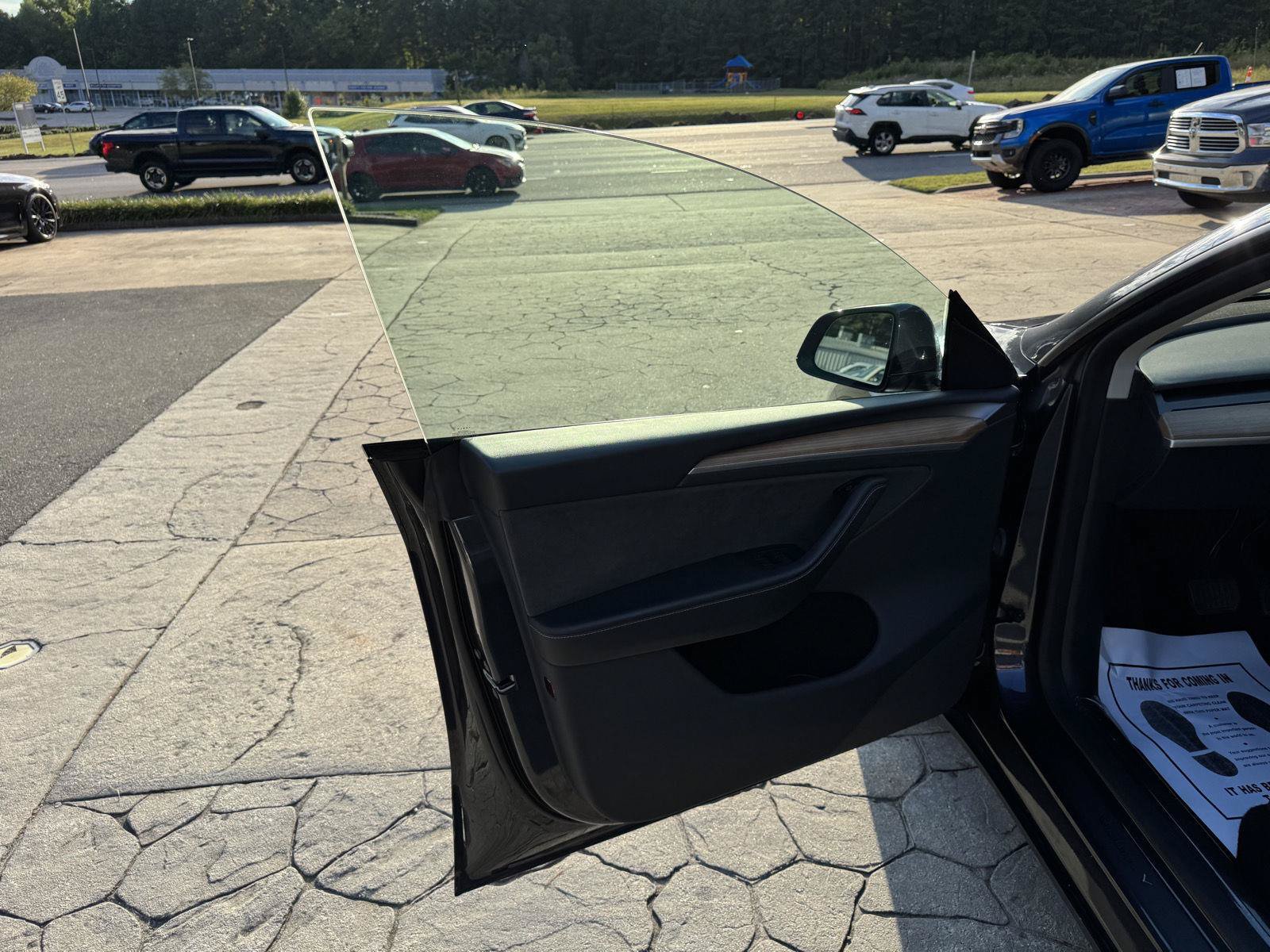 Used 2024 Tesla Model Y Long Range AWD/4WD image 6