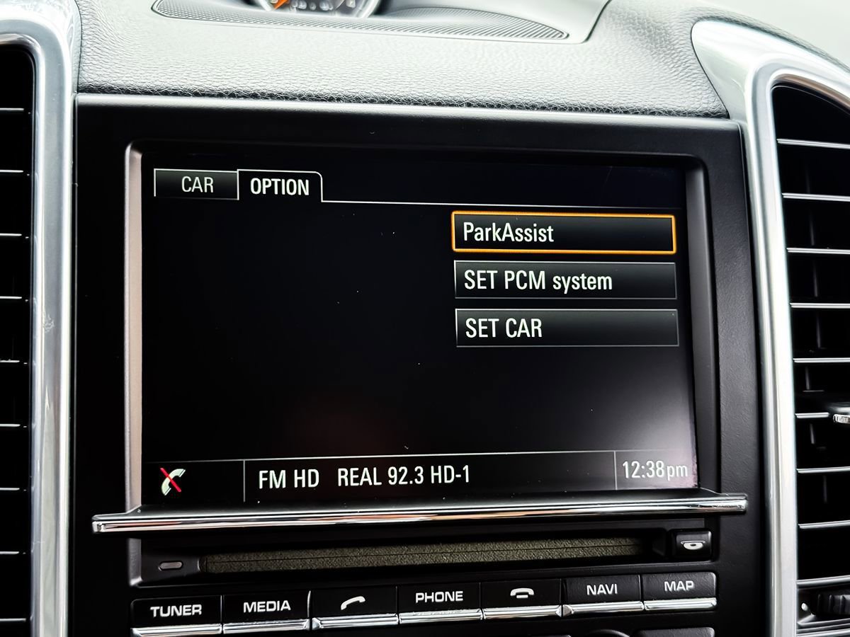 Used 2016 Porsche Cayenne AWD/4WD image 30