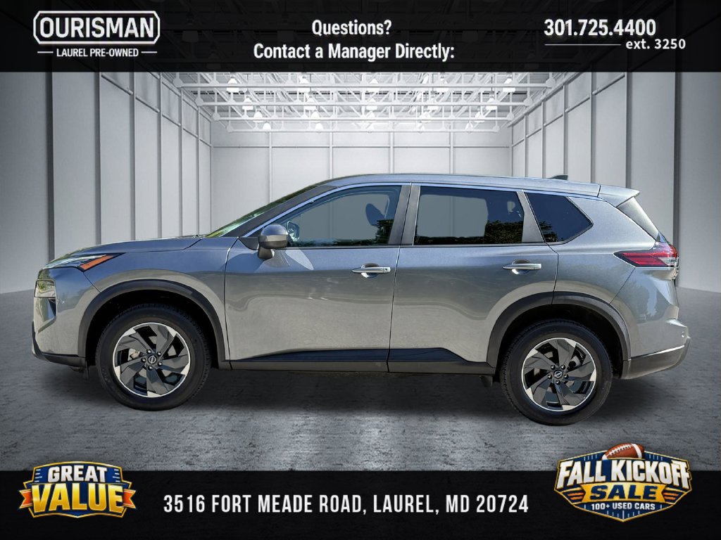 Used 2025 Nissan Rogue SV AWD/4WD image 3