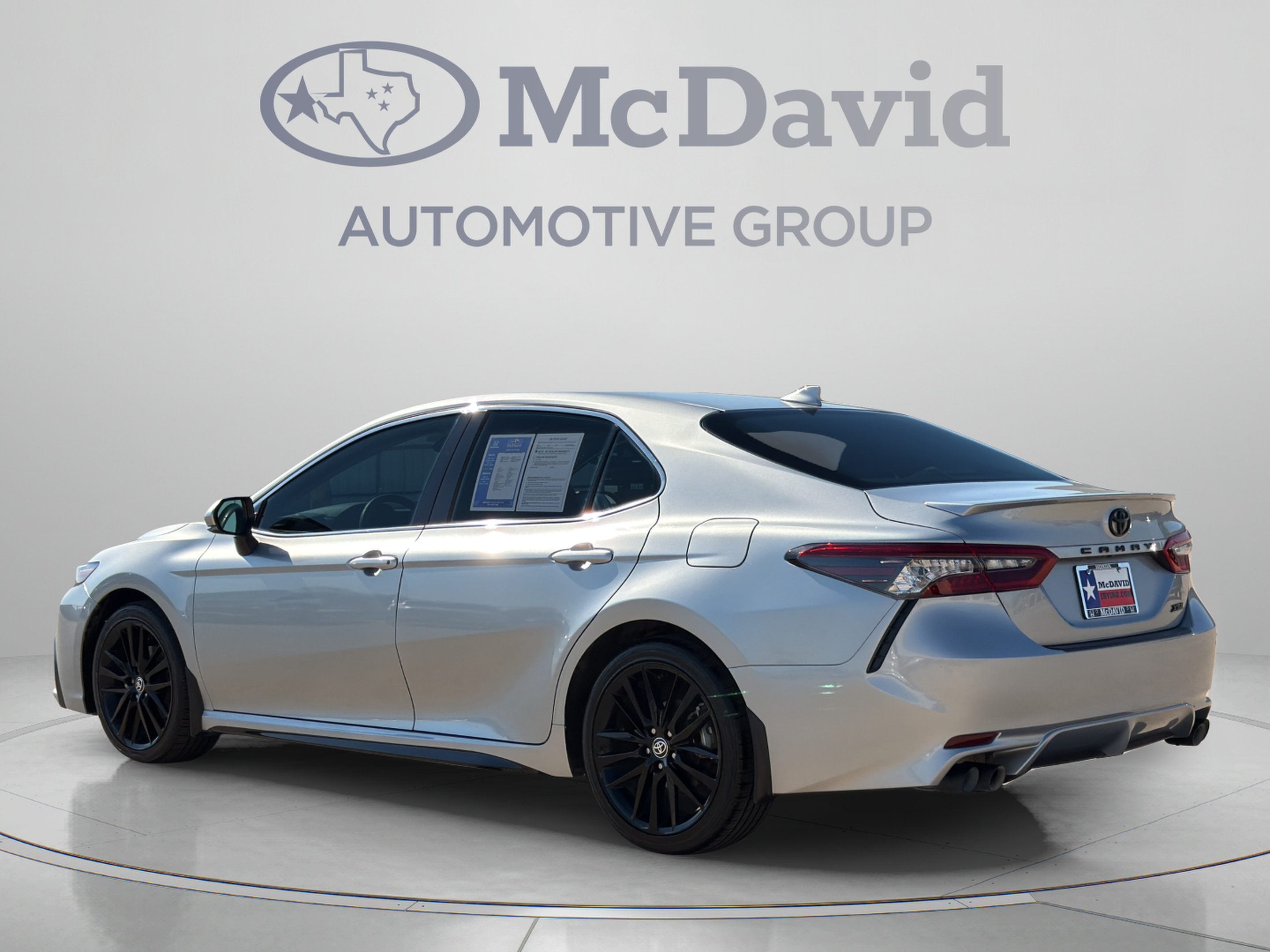 Used 2023 Toyota Camry XSE FWD image 4