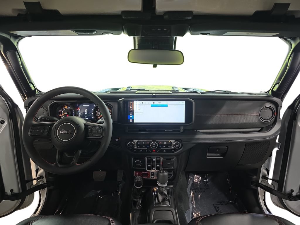Used 2024 Jeep Wrangler Unlimited Rubicon w/ Convenience Group AWD/4WD image 9