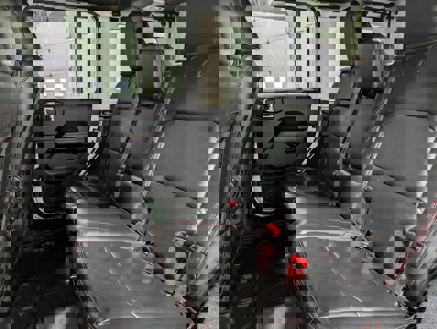 Used 2018 Jeep Wrangler Unlimited Rubicon image 14