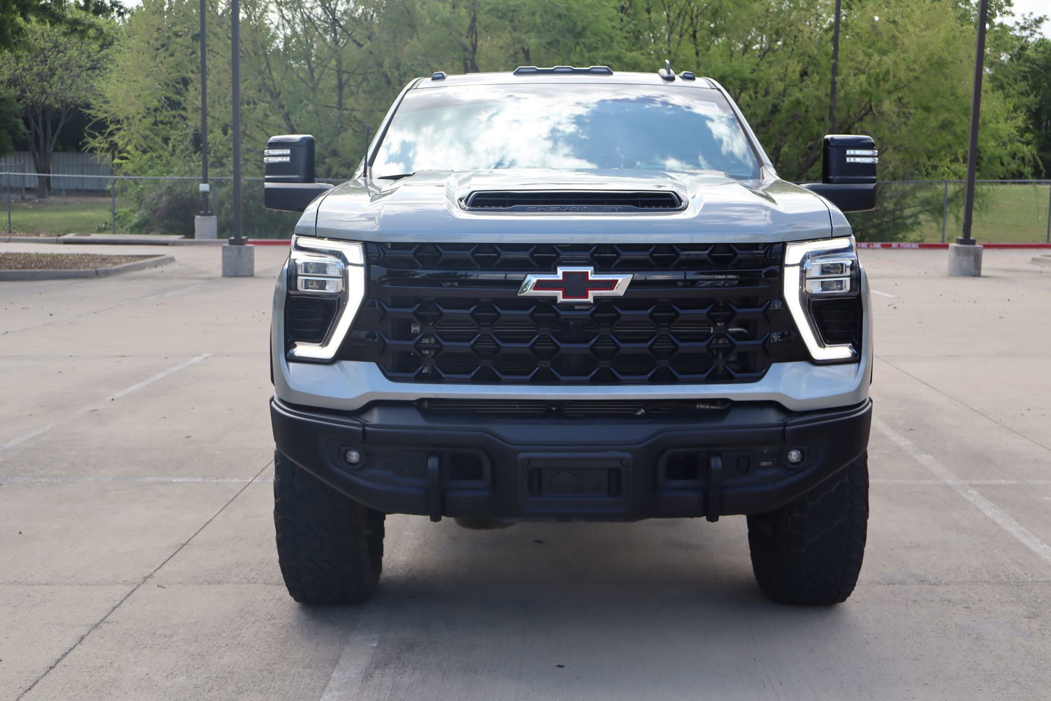 Used 2024 Chevrolet Silverado 2500 ZR2 w/ ZR2 Bison Edition image 11