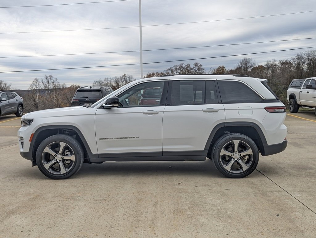 Used 2023 Jeep Grand Cherokee Limited image 9