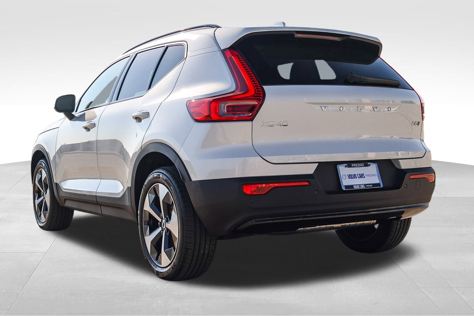 New 2026 Volvo XC40 B5 Plus w/ Protection Package Premier image 7