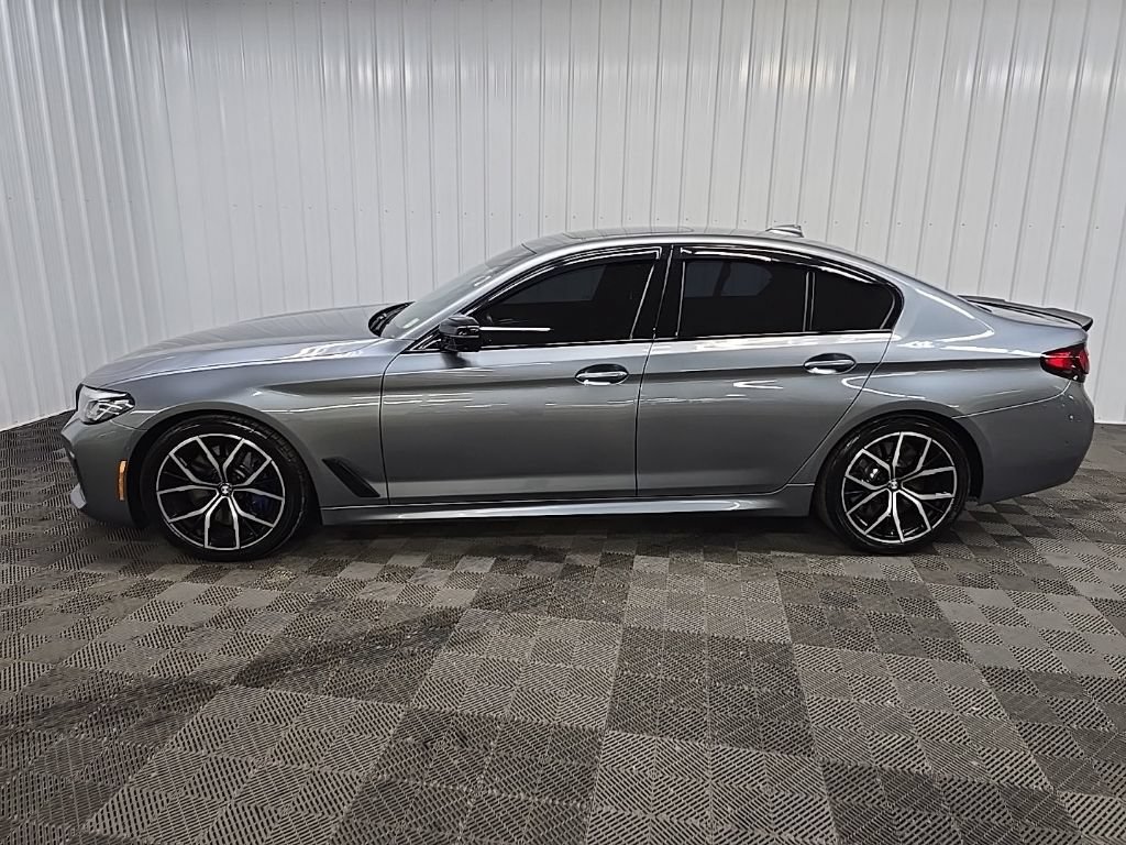 Used 2021 BMW M550i xDrive w/ Executive Package AWD/4WD image 5
