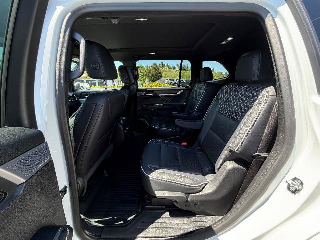 Used 2025 GMC Acadia Denali w/ Super Cruise Package AWD/4WD image 3